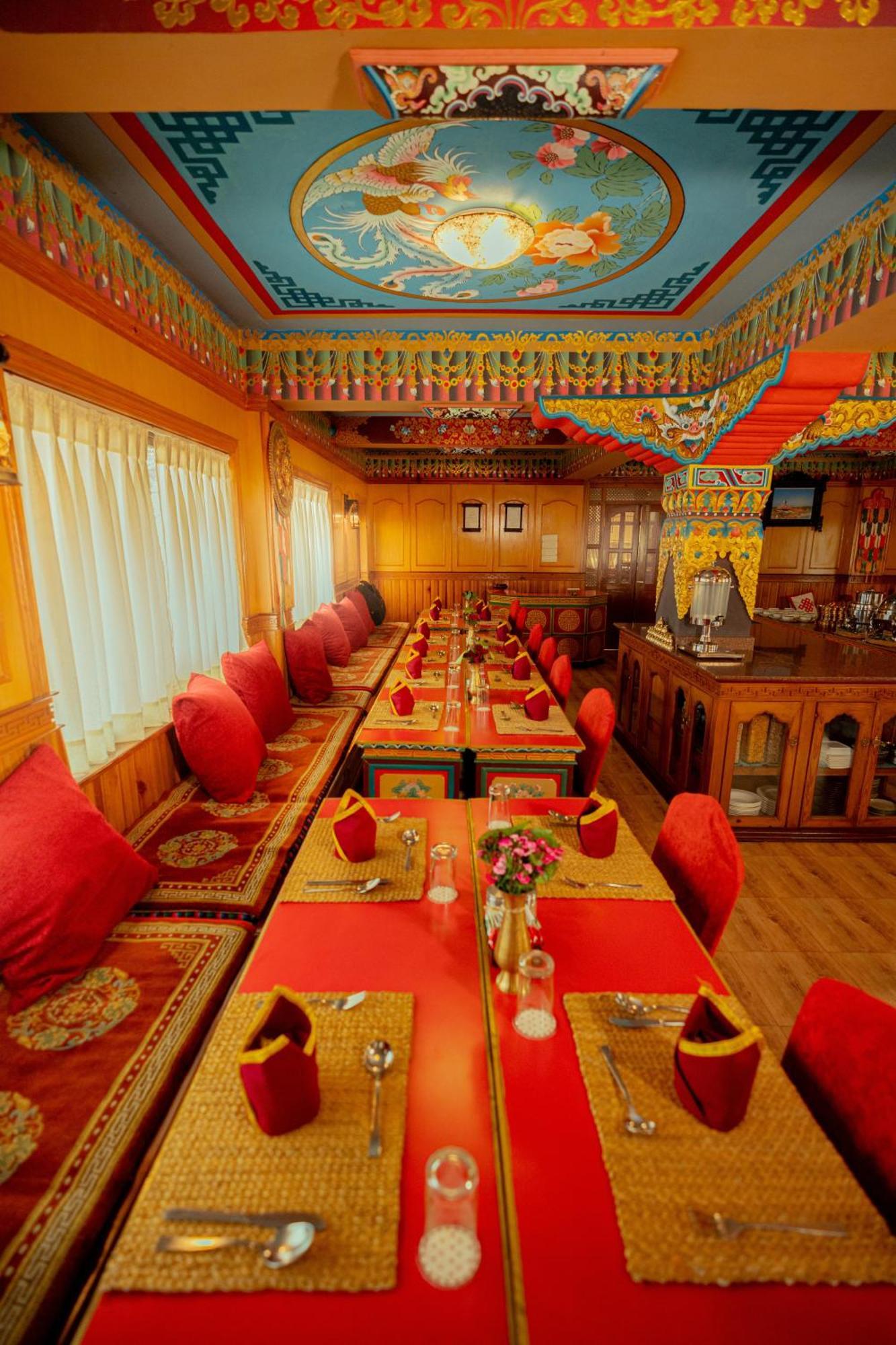 Kathmandu View Hotel Екстериор снимка